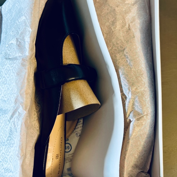 *SOLD* NIB Bandolino Sonny Ruched Faux Leather Flat - Picture 4 of 8